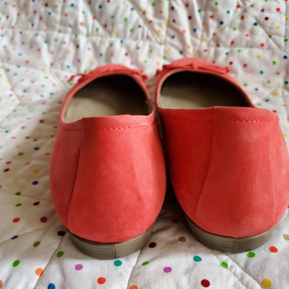 Ecco women's flat size 8- 8.5. - Picture 8 of 9